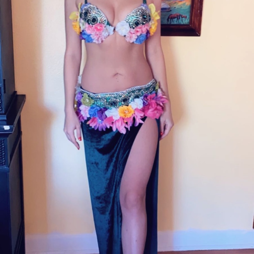 Belly dance costume